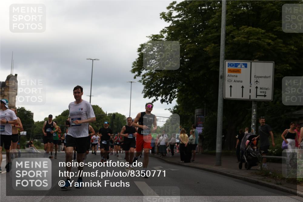 29.06.2025 - hella hamburg halbmarathon Yannick Fuchs http://msf.ph/oto/8350771 29.06.2025 10:52:44 20KM 1642, 1946, 1951, 2027, 2159, 2619, 2711, 2855, 2996, 5084, 6208, 6636, 6860, 7659, 8089, 8392, 8929, 9156, 9353, 9553, 9555, 9835, 10268, 10518, 10539, 10915, 11605, 11808, 12734, 12735, 12809, 13407, 13654, 14355, 14631, 14673, 14914, 15263, 16206, 16409, 16922, 16924, 17665, 17782, 17810, 17814, 17839, 17852, 17931, 17967, 18112, 18232, 18556, 18682, 18730, 18833, 18954, 19002, 19003 meine-sportfotos.de