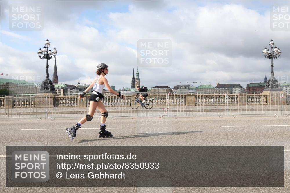 29.06.2025 - hella hamburg halbmarathon Lena Gebhardt http://msf.ph/oto/8350933 29.06.2025 09:09:24 Lombardsbrücke  meine-sportfotos.de