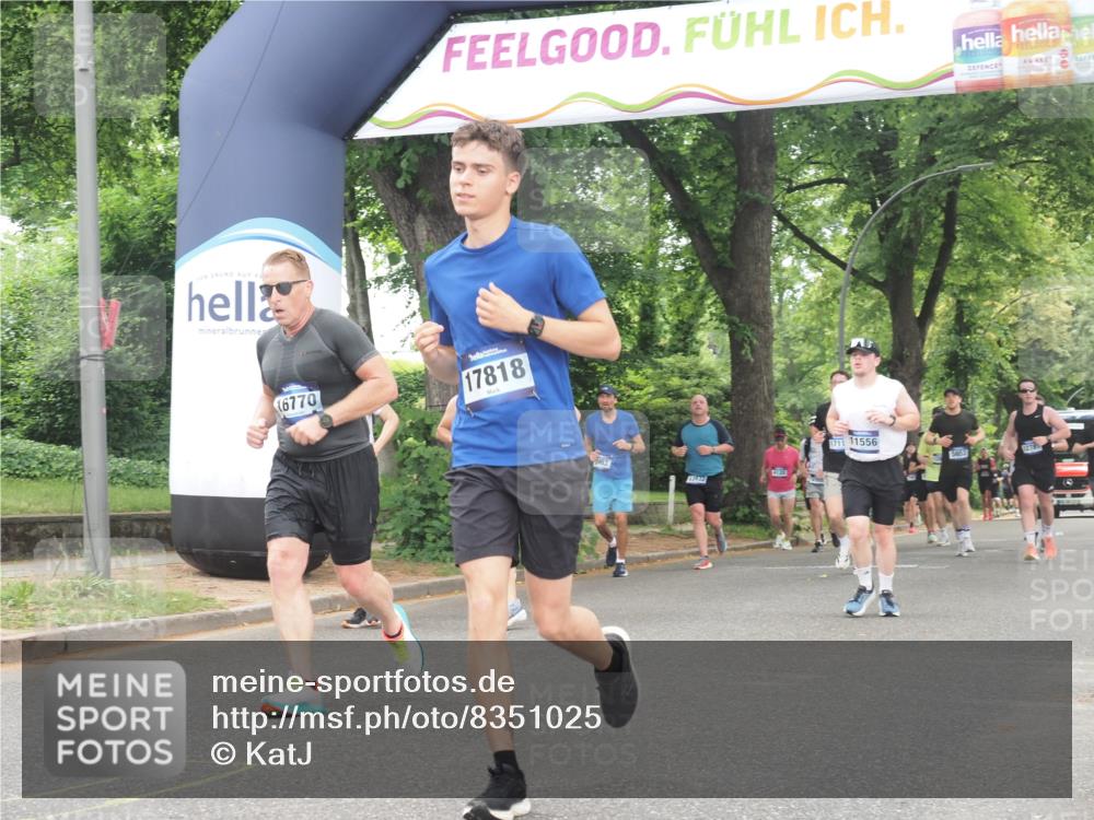 29.06.2025 - hella hamburg halbmarathon KatJ http://msf.ph/oto/8351025 29.06.2025 10:50:53 Zwischen KM18-KM19 1531, 4945 meine-sportfotos.de