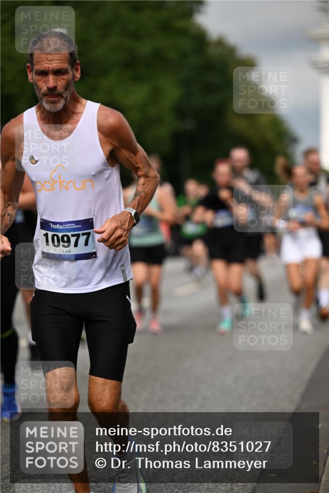 29.06.2025 - hella hamburg halbmarathon Dr. Thomas Lammeyer http://msf.ph/oto/8351027 29.06.2025 10:18:34 Kennedybrücke 1071, 1131, 1480, 1728, 2046, 3020, 3025, 3154, 3454, 3691, 3728, 3756, 3834, 5191, 6028, 6083, 6181, 6366, 6717, 6724, 7209, 7442, 7446, 7447, 7840, 8055, 8409, 8563, 8755, 9173, 9663, 10224, 10610, 10977 meine-sportfotos.de