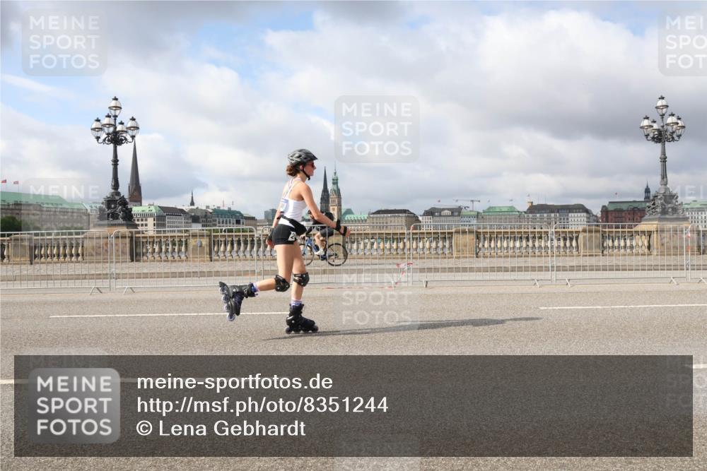 29.06.2025 - hella hamburg halbmarathon Lena Gebhardt http://msf.ph/oto/8351244 29.06.2025 09:09:24 Lombardsbrücke  meine-sportfotos.de