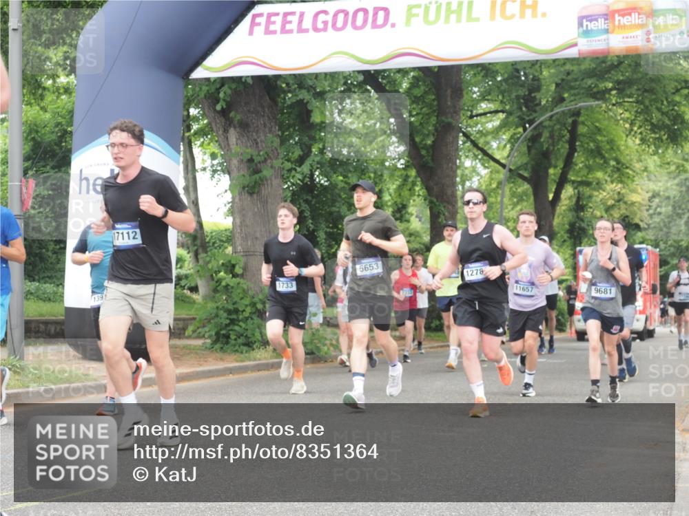 29.06.2025 - hella hamburg halbmarathon KatJ http://msf.ph/oto/8351364 29.06.2025 10:50:57 Zwischen KM18-KM19 1212, 1531, 1733, 2463, 5653 meine-sportfotos.de