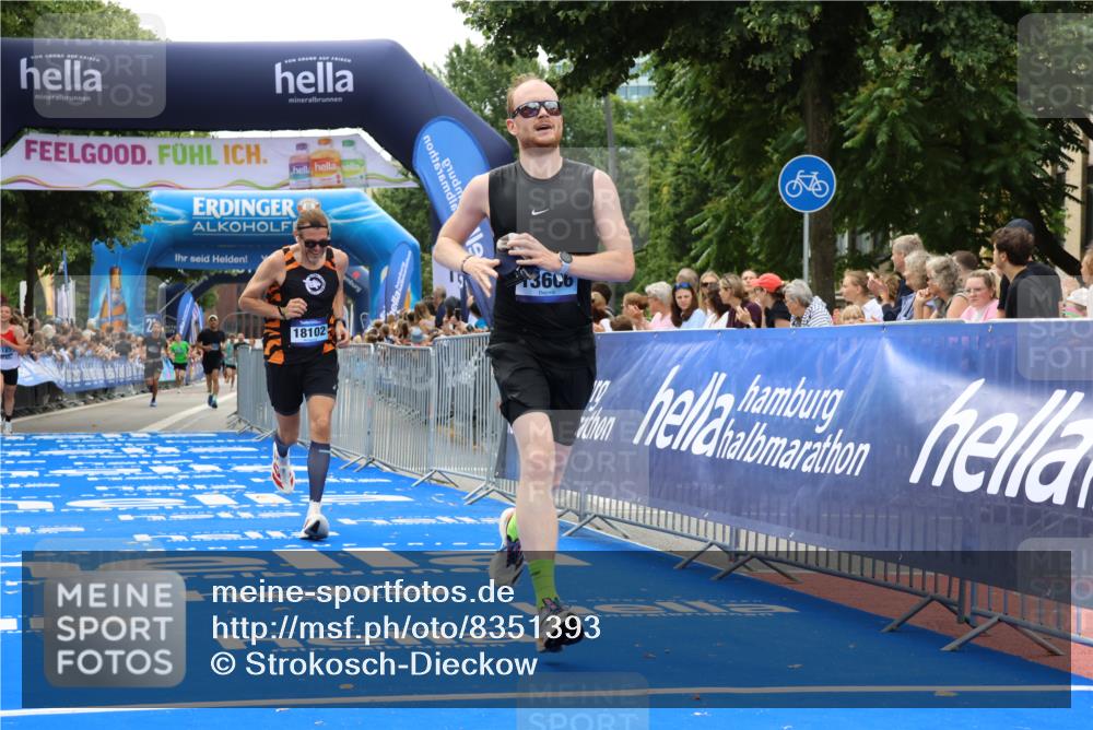 29.06.2025 - hella hamburg halbmarathon Strokosch-Dieckow http://msf.ph/oto/8351393 29.06.2025 10:31:41 Ziel 5187, 7793, 13606, 13617, 15835, 18102 meine-sportfotos.de