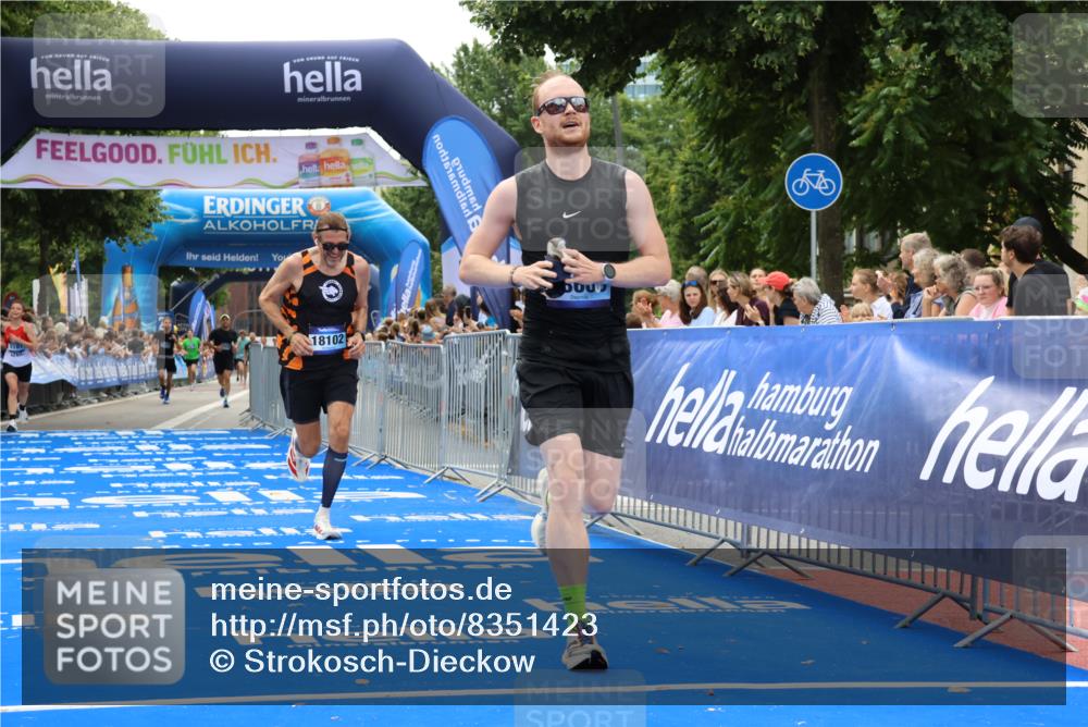 29.06.2025 - hella hamburg halbmarathon Strokosch-Dieckow http://msf.ph/oto/8351423 29.06.2025 10:31:41 Ziel 5187, 7793, 13606, 13617, 15835, 18102 meine-sportfotos.de