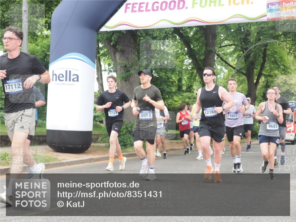 29.06.2025 - hella hamburg halbmarathon KatJ http://msf.ph/oto/8351431 29.06.2025 10:50:57 Zwischen KM18-KM19 1212, 1531, 1733, 2463, 5653 meine-sportfotos.de