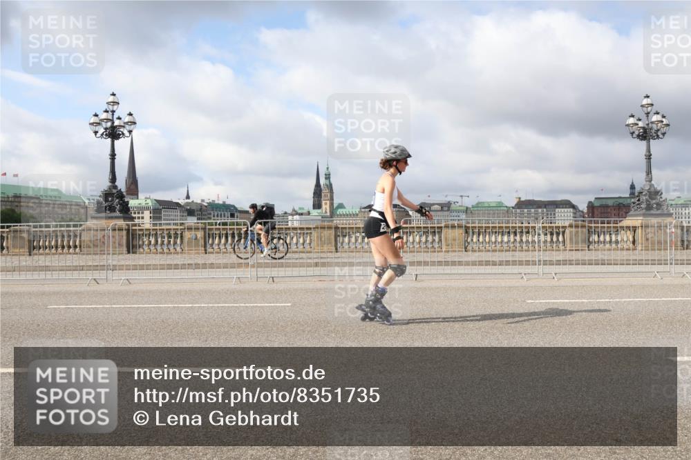 29.06.2025 - hella hamburg halbmarathon Lena Gebhardt http://msf.ph/oto/8351735 29.06.2025 09:09:24 Lombardsbrücke  meine-sportfotos.de