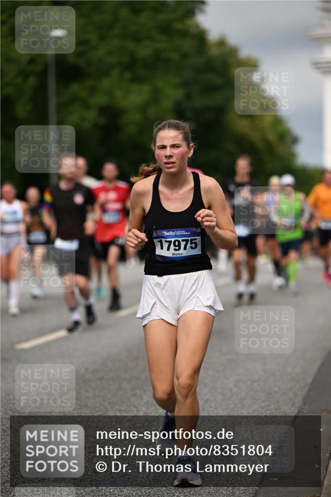 29.06.2025 - hella hamburg halbmarathon Dr. Thomas Lammeyer http://msf.ph/oto/8351804 29.06.2025 10:18:41 Kennedybrücke 1071, 1131, 1480, 1728, 2046, 2690, 3020, 3025, 3454, 3691, 3834, 5191, 6181, 6366, 6717, 6724, 7195, 7442, 7446, 7447, 7881, 8055, 8275, 8522, 8563, 8755, 8854, 8892, 9173, 9663, 9709, 10224, 10977 meine-sportfotos.de