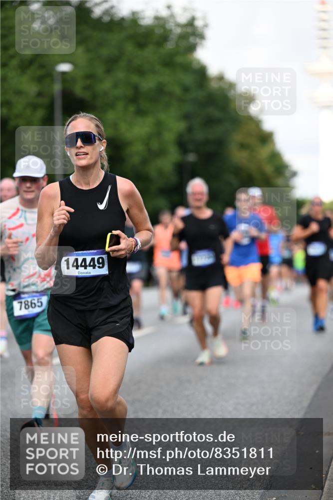 29.06.2025 - hella hamburg halbmarathon Dr. Thomas Lammeyer http://msf.ph/oto/8351811 29.06.2025 09:56:19 Kennedybrücke 1070, 1139, 1220, 1415, 1468, 1512, 1613, 1782, 2233, 3098, 3109, 3124, 4080, 4497, 4691, 5011, 5476, 5477, 7067, 7191, 7325, 7432, 7451, 7843, 7865, 7961, 8467, 9081, 10000, 10099, 10251, 10741, 10796, 11346 meine-sportfotos.de