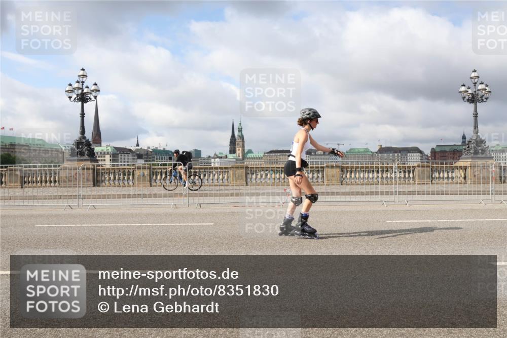 29.06.2025 - hella hamburg halbmarathon Lena Gebhardt http://msf.ph/oto/8351830 29.06.2025 09:09:24 Lombardsbrücke  meine-sportfotos.de