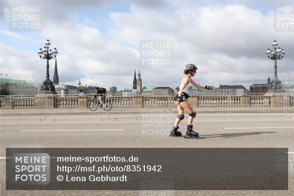 29.06.2025 - hella hamburg halbmarathon Lena Gebhardt http://msf.ph/oto/8351942 29.06.2025 09:09:24 Lombardsbrücke  meine-sportfotos.de