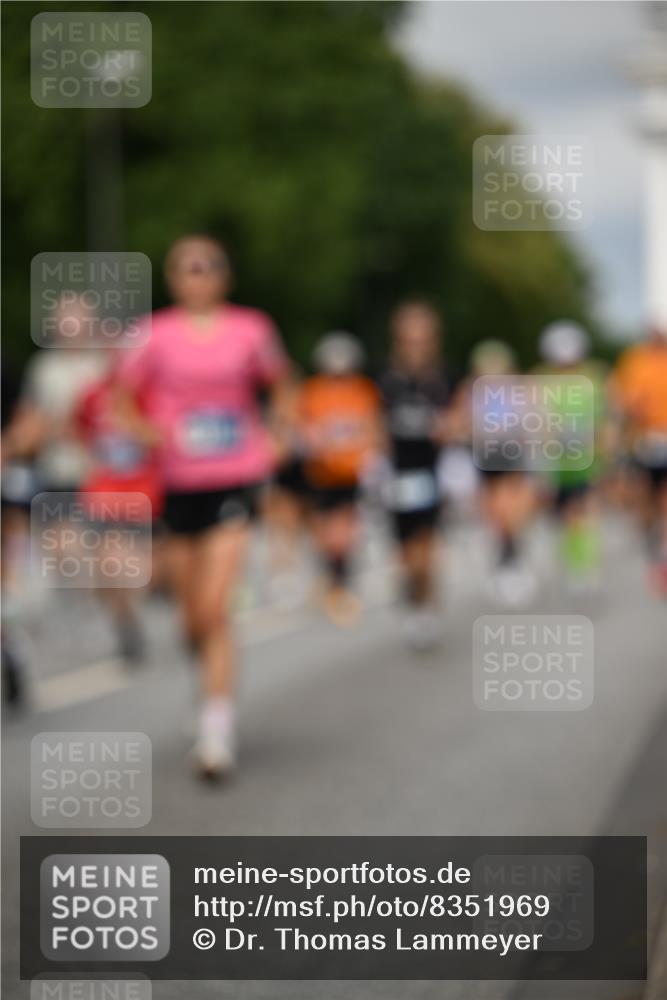 29.06.2025 - hella hamburg halbmarathon Dr. Thomas Lammeyer http://msf.ph/oto/8351969 29.06.2025 10:18:42 Kennedybrücke 1071, 1131, 1480, 1728, 2046, 2690, 3020, 3025, 3454, 3691, 3834, 4641, 5191, 6181, 6366, 6717, 6724, 7195, 7442, 7446, 7447, 7881, 8055, 8275, 8522, 8563, 8755, 8854, 8892, 9173, 9663, 9709, 10224, 10589, 10717, 10977 meine-sportfotos.de