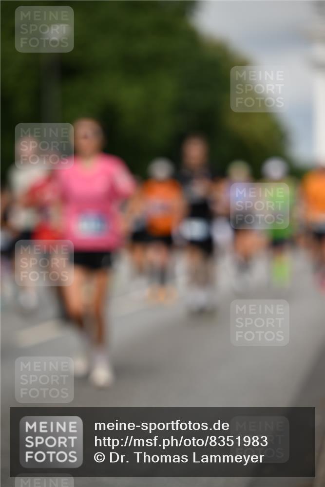 29.06.2025 - hella hamburg halbmarathon Dr. Thomas Lammeyer http://msf.ph/oto/8351983 29.06.2025 10:18:43 Kennedybrücke 1071, 1131, 1480, 1728, 2046, 2690, 3025, 3454, 3507, 3509, 3691, 3834, 4641, 5191, 5800, 6181, 6366, 6717, 6724, 7195, 7442, 7446, 7447, 7881, 8055, 8275, 8522, 8563, 8755, 8854, 8892, 9173, 9663, 9709, 10224, 10589, 10717, 10977 meine-sportfotos.de