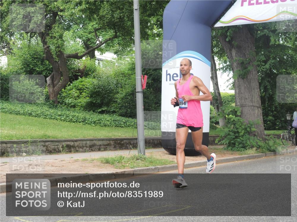 29.06.2025 - hella hamburg halbmarathon KatJ http://msf.ph/oto/8351989 29.06.2025 10:21:24 Zwischen KM18-KM19 1894, 4812, 5660, 7845 meine-sportfotos.de