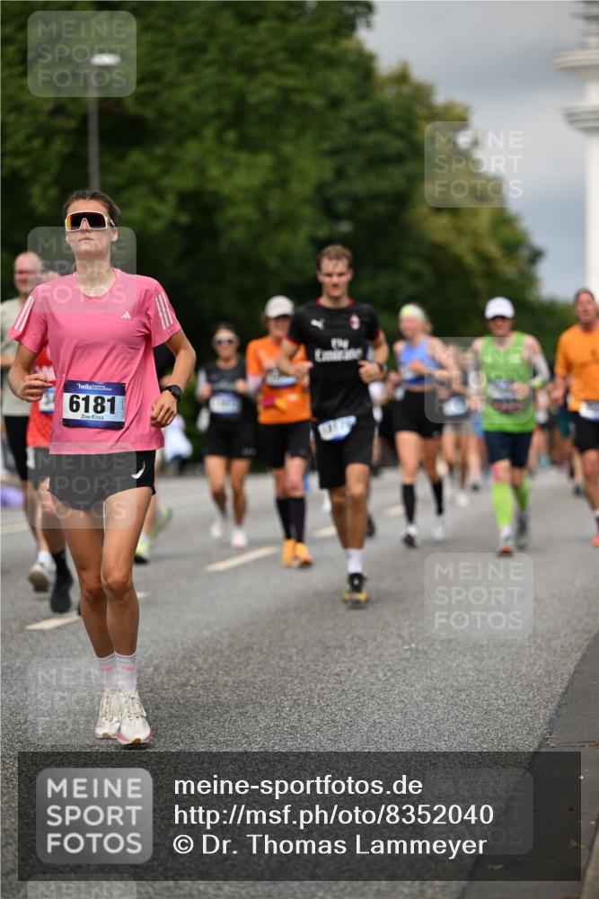 29.06.2025 - hella hamburg halbmarathon Dr. Thomas Lammeyer http://msf.ph/oto/8352040 29.06.2025 10:18:43 Kennedybrücke 1071, 1131, 1480, 1728, 2046, 2690, 3025, 3454, 3507, 3509, 3691, 3834, 4641, 5191, 5800, 6181, 6366, 6717, 6724, 7195, 7442, 7446, 7447, 7881, 8055, 8275, 8522, 8563, 8755, 8854, 8892, 9173, 9663, 9709, 10224, 10589, 10717, 10977 meine-sportfotos.de