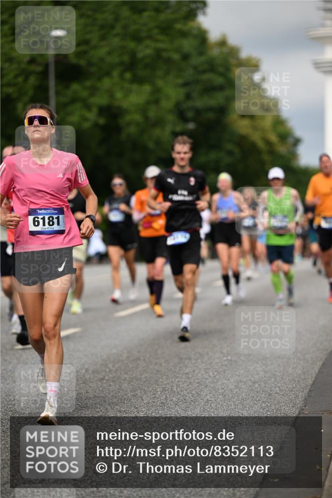 29.06.2025 - hella hamburg halbmarathon Dr. Thomas Lammeyer http://msf.ph/oto/8352113 29.06.2025 10:18:43 Kennedybrücke 1071, 1131, 1480, 1728, 2046, 2690, 3025, 3454, 3507, 3509, 3691, 3834, 4641, 5191, 5800, 6181, 6366, 6717, 6724, 7195, 7442, 7446, 7447, 7881, 8055, 8275, 8522, 8563, 8755, 8854, 8892, 9173, 9663, 9709, 10224, 10589, 10717, 10977 meine-sportfotos.de