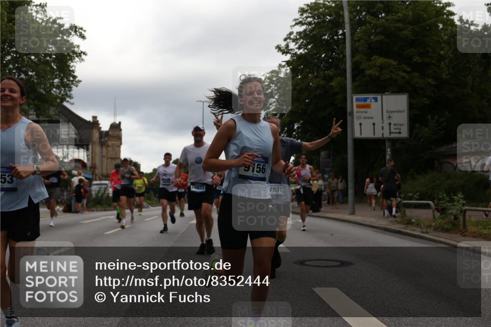 29.06.2025 - hella hamburg halbmarathon Yannick Fuchs http://msf.ph/oto/8352444 29.06.2025 10:52:51 20KM 1285, 1642, 1946, 1951, 2027, 2677, 2711, 2855, 5084, 5347, 5633, 6208, 6636, 6860, 6997, 7476, 8392, 8929, 9156, 9353, 9553, 9555, 9655, 9835, 10539, 10915, 12809, 13407, 14375, 14631, 14914, 15263, 15824, 16160, 16206, 16409, 16563, 16922, 16924, 17017, 17346, 17665, 17782, 17810, 17839, 17852, 17931, 17967, 18112, 18232, 18266, 18556, 18682, 18730, 18833, 18954, 19002, 19003 meine-sportfotos.de