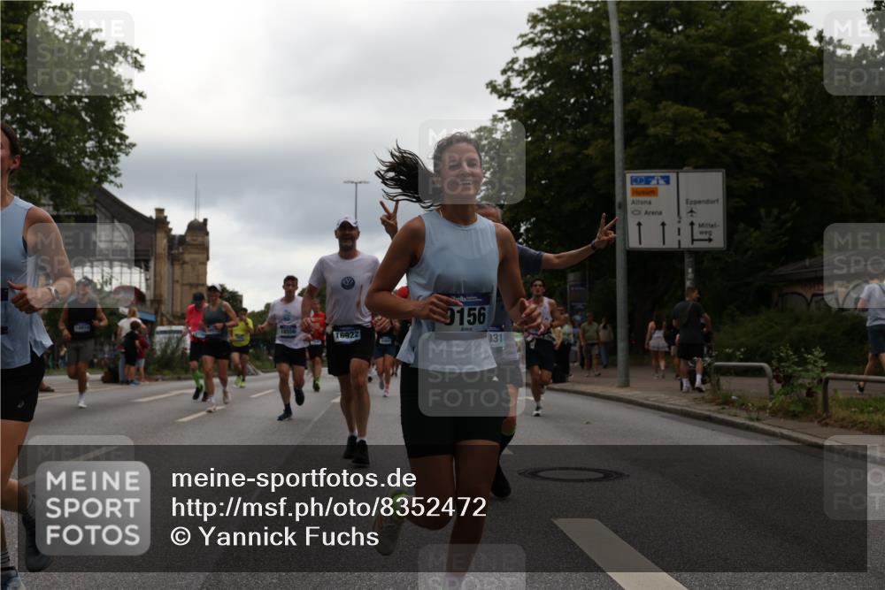 29.06.2025 - hella hamburg halbmarathon Yannick Fuchs http://msf.ph/oto/8352472 29.06.2025 10:52:52 20KM 1285, 1642, 1946, 1951, 2027, 2677, 2711, 2855, 5084, 5347, 5633, 6208, 6636, 6860, 6997, 7476, 8290, 8392, 8929, 9156, 9353, 9655, 9835, 10036, 10539, 10915, 12809, 13407, 14375, 14631, 14914, 15263, 15824, 16160, 16206, 16409, 16563, 16922, 16924, 17017, 17346, 17782, 17810, 17839, 17852, 17931, 17967, 18112, 18232, 18266, 18556, 18682, 18730, 18833, 18954, 19002, 19003 meine-sportfotos.de