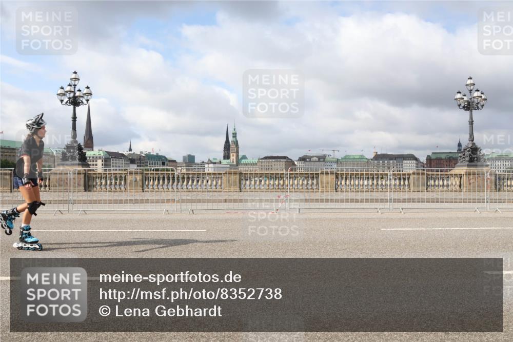 29.06.2025 - hella hamburg halbmarathon Lena Gebhardt http://msf.ph/oto/8352738 29.06.2025 09:09:26 Lombardsbrücke  meine-sportfotos.de