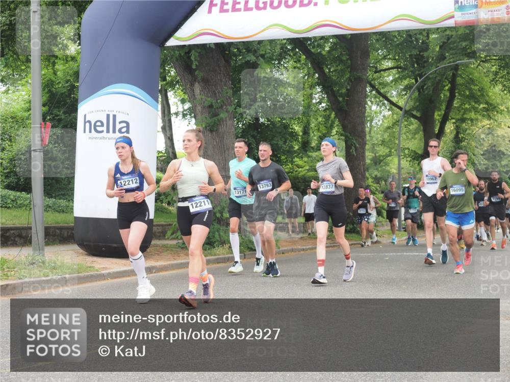29.06.2025 - hella hamburg halbmarathon KatJ http://msf.ph/oto/8352927 29.06.2025 10:51:18 Zwischen KM18-KM19  meine-sportfotos.de