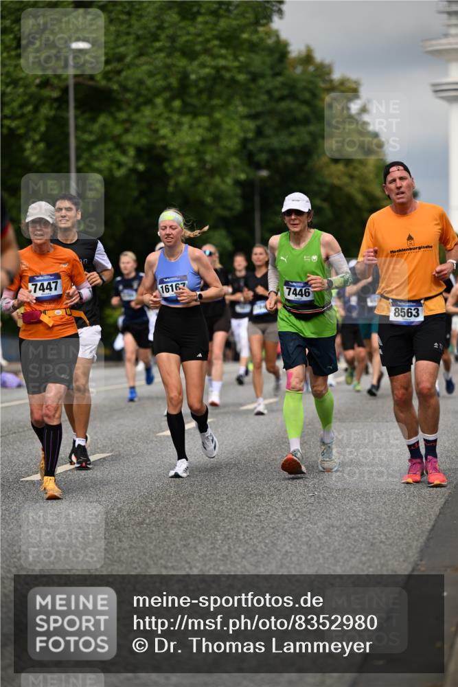 29.06.2025 - hella hamburg halbmarathon Dr. Thomas Lammeyer http://msf.ph/oto/8352980 29.06.2025 10:18:46 Kennedybrücke 1071, 1296, 1480, 1728, 1745, 2046, 2281, 2690, 3025, 3454, 3507, 3509, 3691, 4641, 5608, 5800, 6181, 6366, 6710, 6717, 6724, 7195, 7446, 7447, 7881, 8055, 8239, 8256, 8275, 8522, 8563, 8755, 8854, 8892, 9173, 9709, 10224, 10589, 10717, 10977, 11271 meine-sportfotos.de