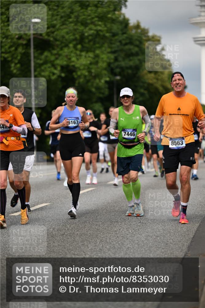 29.06.2025 - hella hamburg halbmarathon Dr. Thomas Lammeyer http://msf.ph/oto/8353030 29.06.2025 10:18:46 Kennedybrücke 1071, 1296, 1480, 1728, 1745, 2046, 2281, 2690, 3025, 3454, 3507, 3509, 3691, 4641, 5608, 5800, 6181, 6366, 6710, 6717, 6724, 7195, 7446, 7447, 7881, 8055, 8239, 8256, 8275, 8522, 8563, 8755, 8854, 8892, 9173, 9709, 10224, 10589, 10717, 10977, 11271 meine-sportfotos.de
