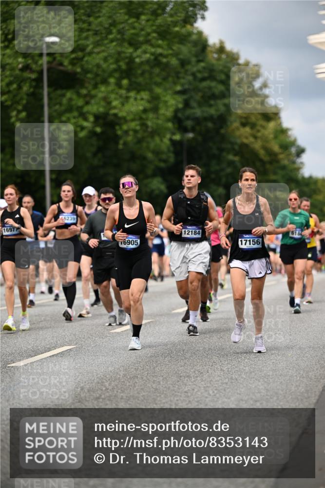 29.06.2025 - hella hamburg halbmarathon Dr. Thomas Lammeyer http://msf.ph/oto/8353143 29.06.2025 10:40:50 Kennedybrücke 1008, 1010, 1224, 3401, 3699, 3895, 4245, 5171, 5246, 5540, 5747, 5789, 5809, 5919, 6184, 6359, 6417, 7632, 7773, 8530, 8581, 8936, 9229, 9295, 9432, 9694, 9701, 9806, 10123, 10487, 10531, 10577, 10984 meine-sportfotos.de