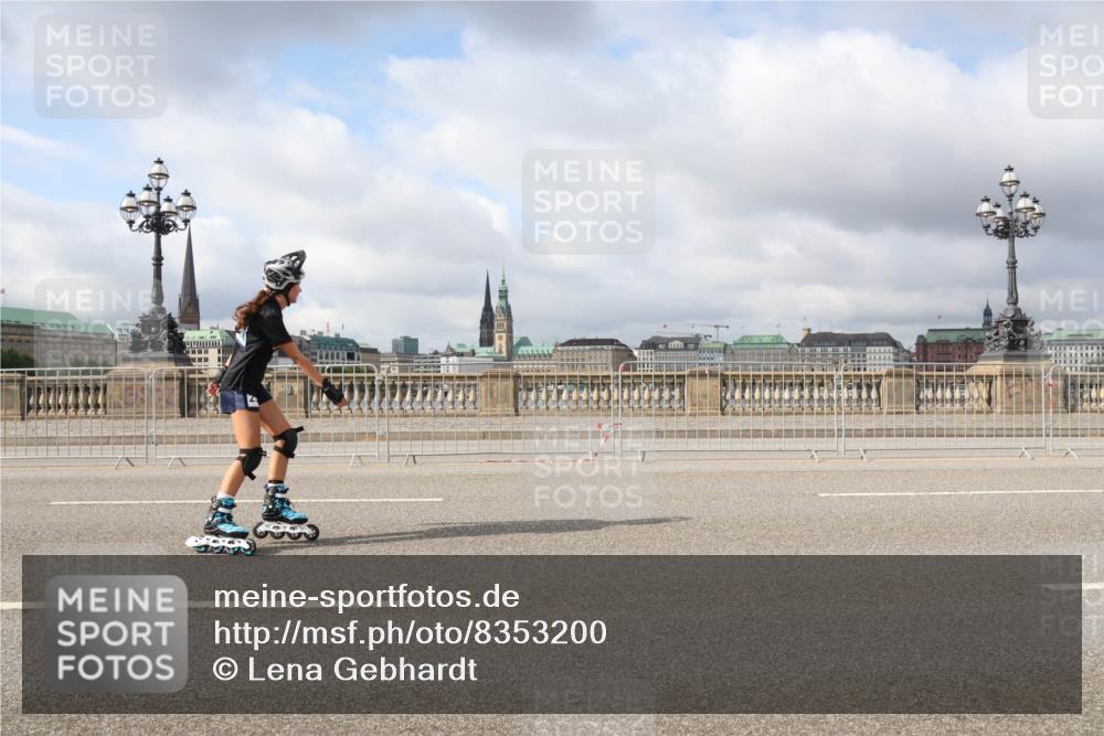 29.06.2025 - hella hamburg halbmarathon Lena Gebhardt http://msf.ph/oto/8353200 29.06.2025 09:09:26 Lombardsbrücke  meine-sportfotos.de