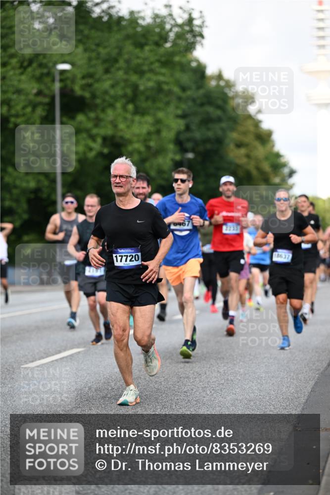 29.06.2025 - hella hamburg halbmarathon Dr. Thomas Lammeyer http://msf.ph/oto/8353269 29.06.2025 09:56:21 Kennedybrücke 1070, 1139, 1220, 1415, 1468, 1512, 1613, 1782, 2233, 3098, 3109, 3124, 3928, 4080, 4497, 4691, 4981, 5476, 5477, 7067, 7191, 7325, 7432, 7451, 7599, 7843, 7865, 7961, 8467, 8664, 9081, 9540, 10000, 10099, 10251, 10741, 10750, 10796, 11346 meine-sportfotos.de