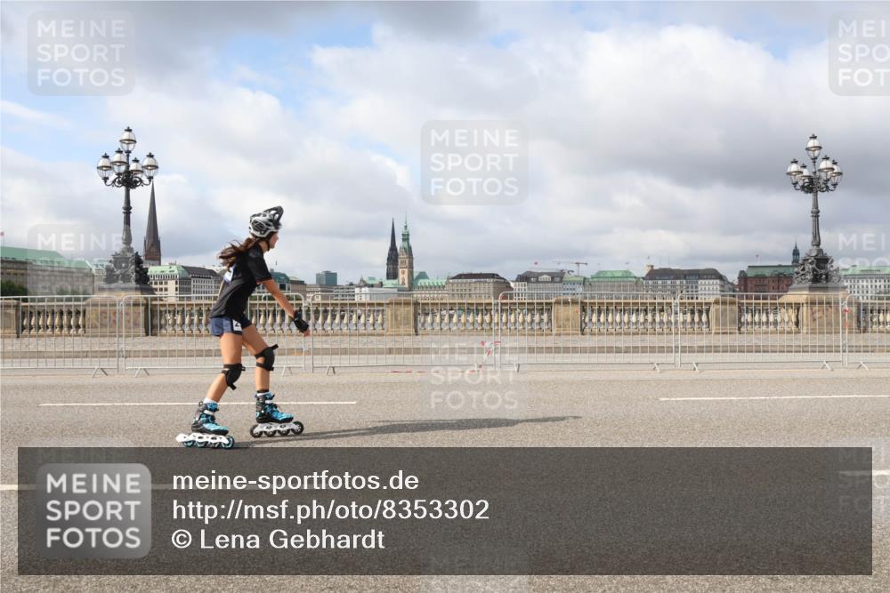 29.06.2025 - hella hamburg halbmarathon Lena Gebhardt http://msf.ph/oto/8353302 29.06.2025 09:09:26 Lombardsbrücke  meine-sportfotos.de