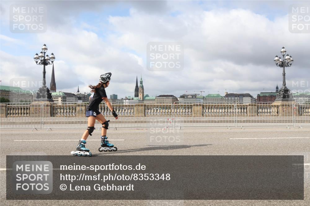 29.06.2025 - hella hamburg halbmarathon Lena Gebhardt http://msf.ph/oto/8353348 29.06.2025 09:09:26 Lombardsbrücke  meine-sportfotos.de