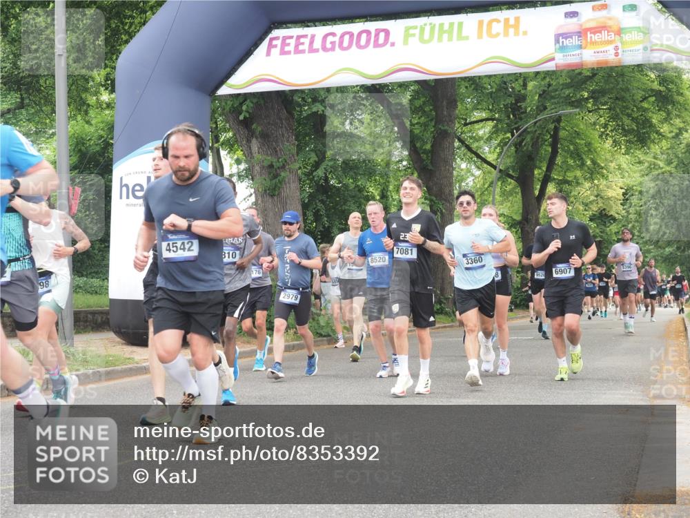 29.06.2025 - hella hamburg halbmarathon KatJ http://msf.ph/oto/8353392 29.06.2025 10:51:25 Zwischen KM18-KM19 1194, 1702, 1992, 2298, 2782, 2979, 4542, 6585, 6907, 6908, 7081, 8520, 8561 meine-sportfotos.de