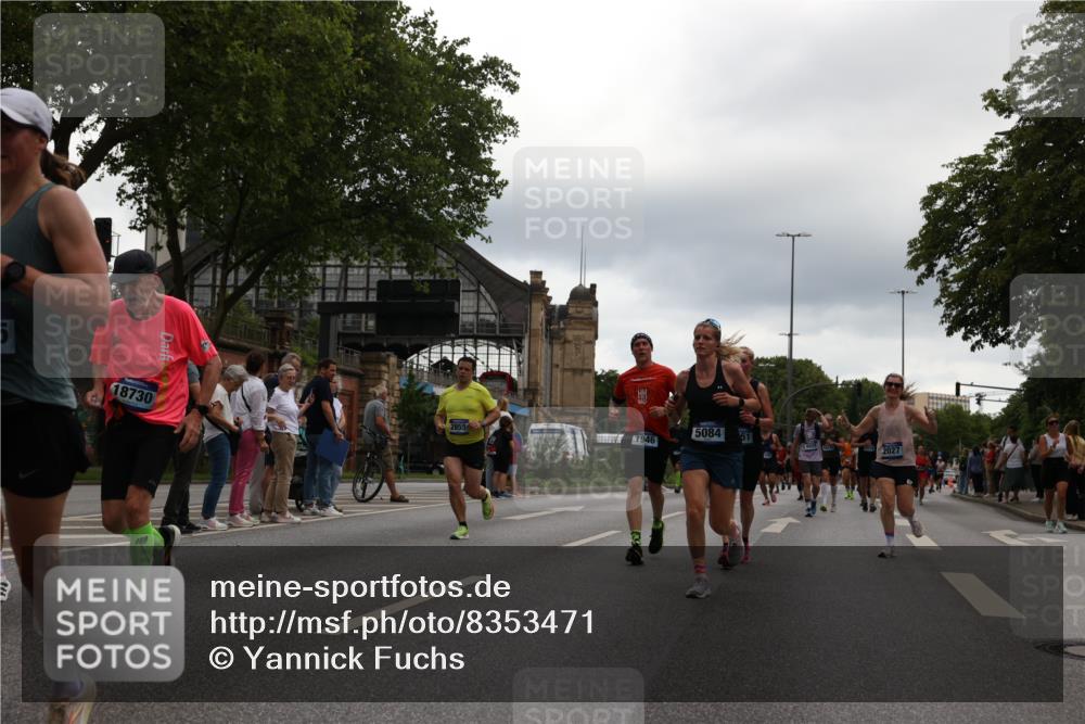 29.06.2025 - hella hamburg halbmarathon Yannick Fuchs http://msf.ph/oto/8353471 29.06.2025 10:52:55 20KM 1285, 1642, 1946, 1951, 2006, 2027, 2677, 2855, 3181, 5084, 5347, 5633, 6202, 6208, 6636, 6860, 6997, 7476, 8290, 8392, 8929, 9156, 9353, 9655, 9835, 10036, 10539, 10915, 12633, 12809, 13407, 14375, 14631, 14914, 15240, 15263, 15824, 16160, 16206, 16409, 16563, 16922, 16924, 17017, 17346, 17782, 17810, 17852, 17931, 18112, 18153, 18232, 18266, 18327, 18556, 18682, 18730, 18833, 18954, 19002, 19003 meine-sportfotos.de