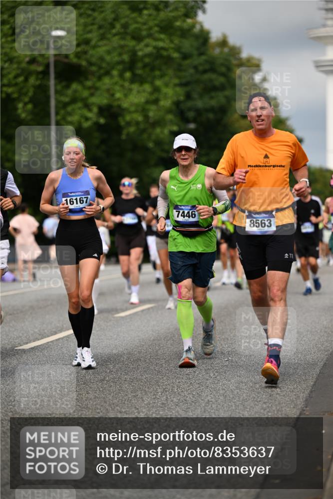 29.06.2025 - hella hamburg halbmarathon Dr. Thomas Lammeyer http://msf.ph/oto/8353637 29.06.2025 10:18:47 Kennedybrücke 1071, 1296, 1379, 1480, 1728, 1745, 2046, 2281, 2690, 3025, 3454, 3507, 3509, 3691, 4495, 4641, 5608, 5800, 6181, 6366, 6710, 6717, 6724, 7195, 7446, 7447, 7881, 8055, 8239, 8256, 8275, 8522, 8563, 8755, 8854, 8892, 9173, 9709, 10224, 10589, 10717, 11271 meine-sportfotos.de