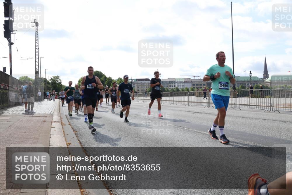 29.06.2025 - hella hamburg halbmarathon Lena Gebhardt http://msf.ph/oto/8353655 29.06.2025 10:01:14 Lombardsbrücke 1420, 16517, 2936, 424, 15240, 18327, 2490, 1130, 1387, 1420, 1726, 2006, 2091, 2354, 2363, 2490, 2936, 3059, 3141, 3199, 3425, 3625, 3663, 3740, 3983, 4068, 4238, 4249, 4319, 4322, 4370, 4616, 4649, 4708, 5033, 5418, 5570, 5675, 5870, 6087, 6147, 0000, 6487, 6531, 6591, 6714, 6757, 6835, 6924, 7287, 7658, 7757, 7759, 7761, 7846, 8030, 8045, 8046, 8191, 8255, 8326, 8478, 8632, 8691, 8923, 9124, 9932, 10074, 10188, 10271, 10383, 10576, 11465 meine-sportfotos.de