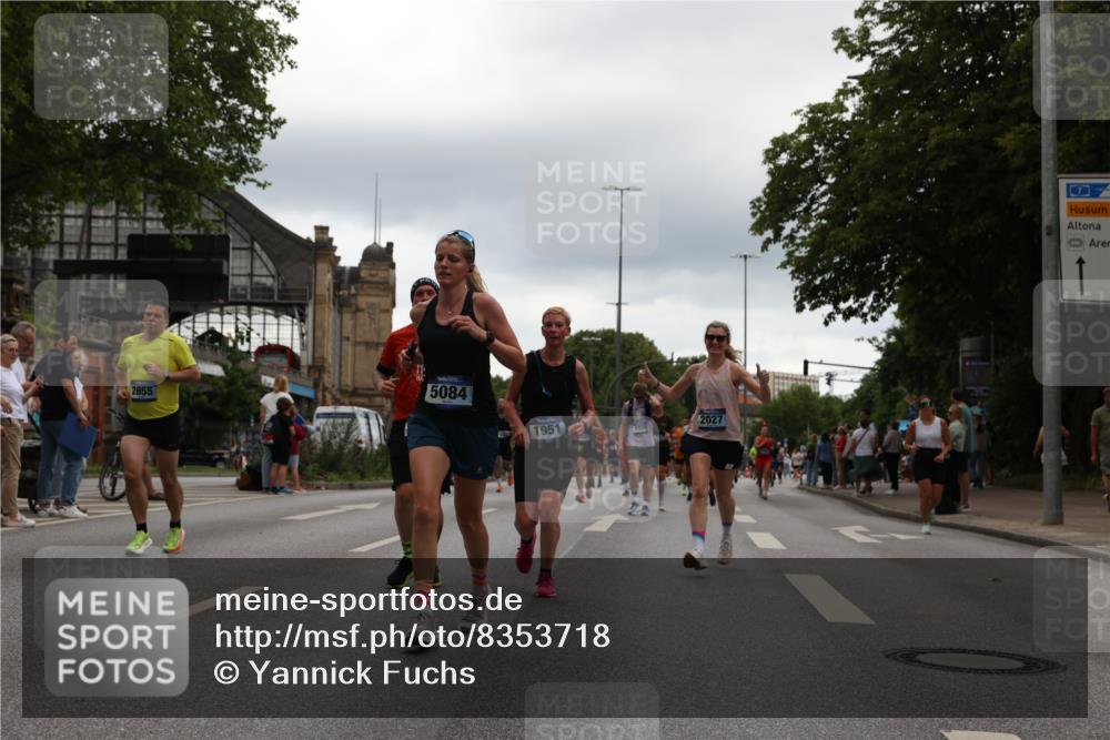 29.06.2025 - hella hamburg halbmarathon Yannick Fuchs http://msf.ph/oto/8353718 29.06.2025 10:52:55 20KM 1285, 1642, 1946, 1951, 2006, 2027, 2677, 2855, 3181, 5084, 5347, 5633, 6202, 6208, 6636, 6860, 6997, 7476, 8290, 8392, 8929, 9156, 9353, 9655, 9835, 10036, 10539, 10915, 12633, 12809, 13407, 14375, 14631, 14914, 15240, 15263, 15824, 16160, 16206, 16409, 16563, 16922, 16924, 17017, 17346, 17782, 17810, 17852, 17931, 18112, 18153, 18232, 18266, 18327, 18556, 18682, 18730, 18833, 18954, 19002, 19003 meine-sportfotos.de