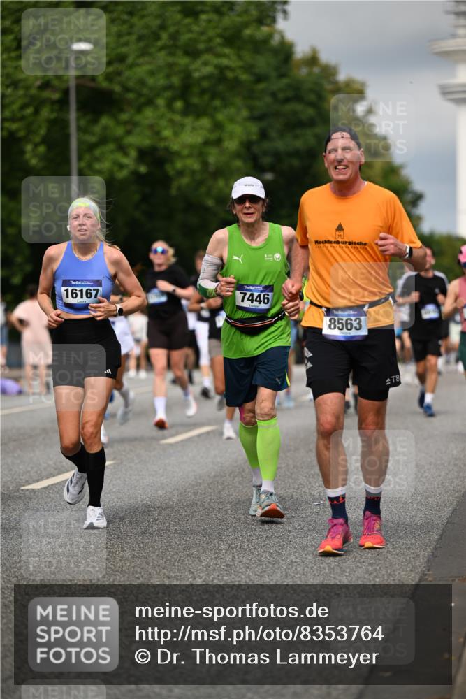 29.06.2025 - hella hamburg halbmarathon Dr. Thomas Lammeyer http://msf.ph/oto/8353764 29.06.2025 10:18:47 Kennedybrücke 1071, 1296, 1379, 1480, 1728, 1745, 2046, 2281, 2690, 3025, 3454, 3507, 3509, 3691, 4495, 4641, 5608, 5800, 6181, 6366, 6710, 6717, 6724, 7195, 7446, 7447, 7881, 8055, 8239, 8256, 8275, 8522, 8563, 8755, 8854, 8892, 9173, 9709, 10224, 10589, 10717, 11271 meine-sportfotos.de