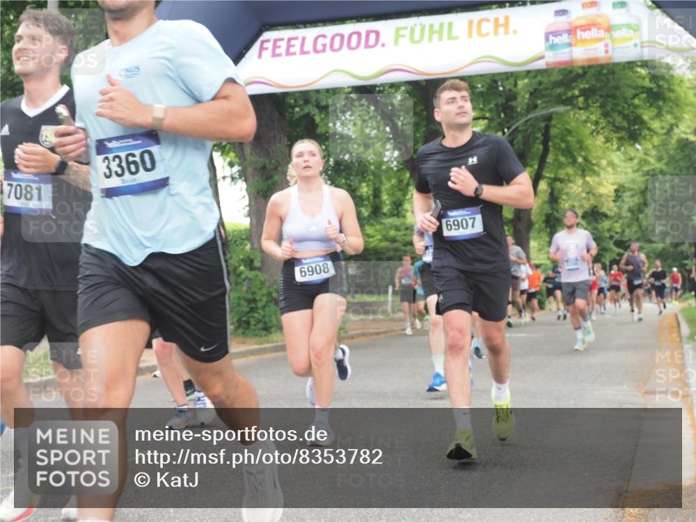 29.06.2025 - hella hamburg halbmarathon KatJ http://msf.ph/oto/8353782 29.06.2025 10:51:27 Zwischen KM18-KM19 1194, 1702, 1992, 2298, 2782, 2979, 4542, 6585, 6907, 6908, 7081, 8520, 8561 meine-sportfotos.de