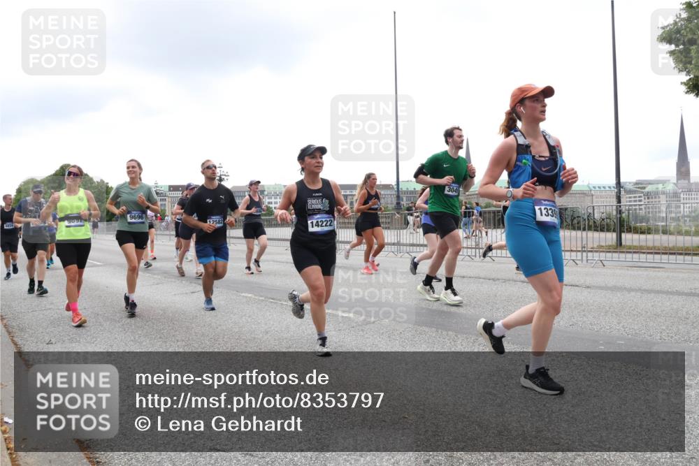 29.06.2025 - hella hamburg halbmarathon Lena Gebhardt http://msf.ph/oto/8353797 29.06.2025 10:48:02 Lombardsbrücke 9696, 9091, 4856, 12582, 14222, 3049, 1339, 1045, 1157, 1174, 1175, 1246, 1392, 1618, 1639, 1645, 1701, 1926, 2037, 2163, 2197, 2418, 2491, 2545, 2650, 2704, 2756, 2790, 2882, 2958, 3049, 3320, 3468, 3504, 3679, 3933, 4327, 4423, 4588, 4856, 5585, 5781, 5886, 5952, 6143, 7240, 7393, 7394, 7427, 7532, 7916, 7970, 8077, 8310, 8521, 8550, 8774, 9356, 9687, 9696, 9697, 9775, 9921, 10145, 10658, 10777, 10794, 10991, 11351, 11548, 11742, 11781, 11802, 11909, 12431 meine-sportfotos.de