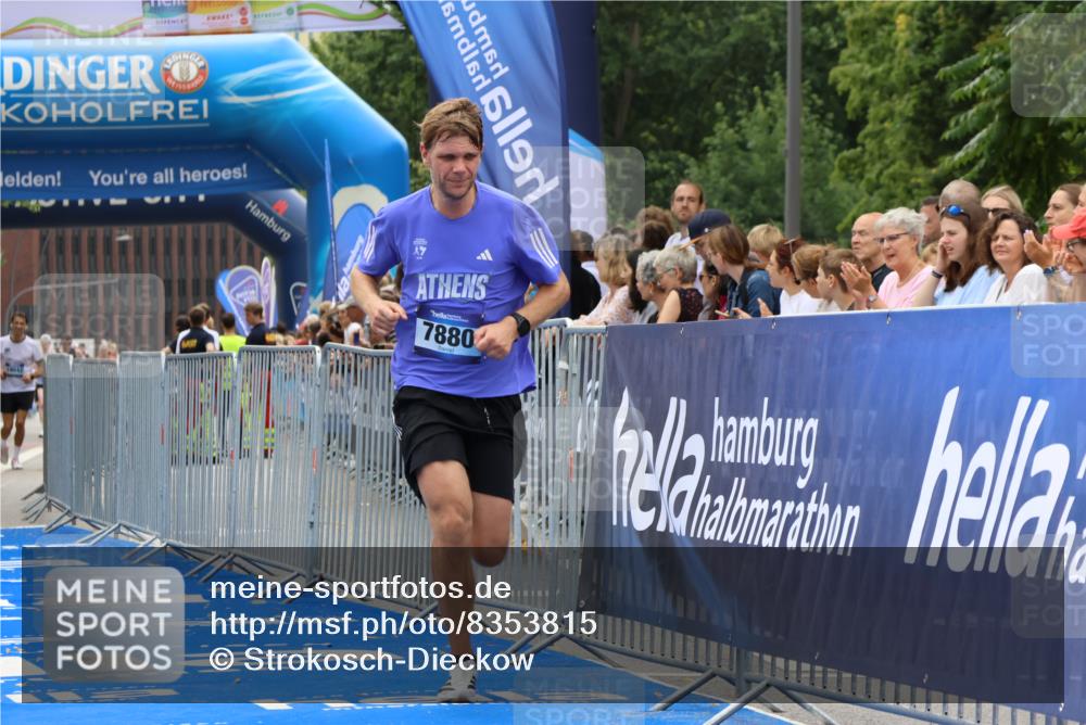 29.06.2025 - hella hamburg halbmarathon Strokosch-Dieckow http://msf.ph/oto/8353815 29.06.2025 10:30:52 Ziel 3379, 7055, 7880, 9381, 9508, 16508, 18871 meine-sportfotos.de