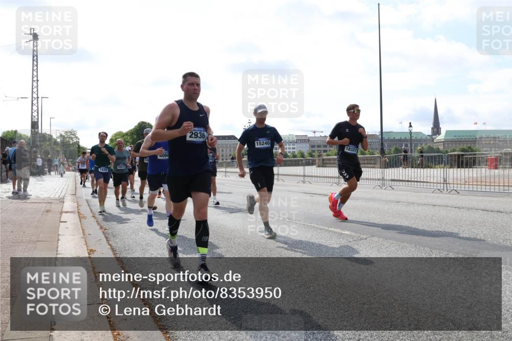 29.06.2025 - hella hamburg halbmarathon Lena Gebhardt http://msf.ph/oto/8353950 29.06.2025 10:01:16 Lombardsbrücke 1420, 16517, 4068, 2936, 15240, 18327, 1130, 1387, 1420, 1726, 2006, 2091, 2354, 2363, 2490, 2936, 3199, 3425, 3625, 3663, 3740, 4068, 4238, 4249, 4319, 4322, 4370, 4616, 4649, 4708, 5033, 5418, 5570, 5675, 5870, 6087, 6147, 6281, 0000, 6302, 6487, 6531, 6591, 6714, 6757, 6835, 6924, 7287, 7658, 7757, 7759, 7761, 7846, 8030, 8045, 8046, 8191, 8255, 8326, 8392, 8632, 8691, 8923, 9124, 9932, 10074, 10188, 10271, 10383, 10576, 11043, 11465 meine-sportfotos.de