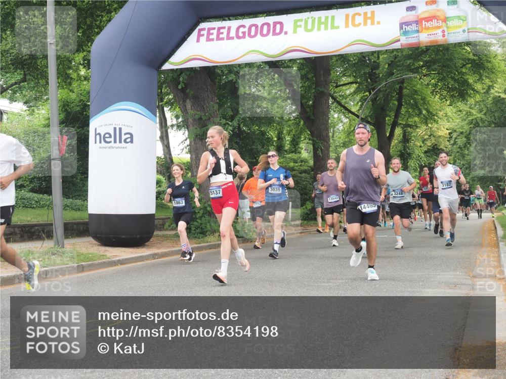 29.06.2025 - hella hamburg halbmarathon KatJ http://msf.ph/oto/8354198 29.06.2025 10:51:33 Zwischen KM18-KM19 1863, 2298, 2782, 3039, 5396, 6585, 7042 meine-sportfotos.de