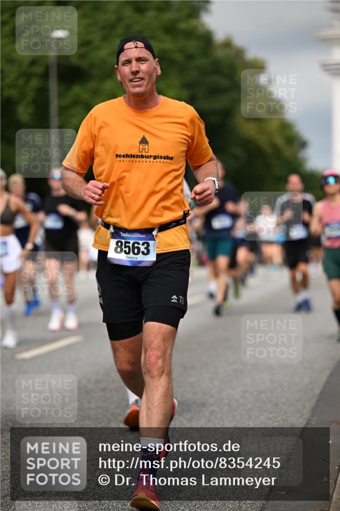29.06.2025 - hella hamburg halbmarathon Dr. Thomas Lammeyer http://msf.ph/oto/8354245 29.06.2025 10:18:48 Kennedybrücke 1071, 1296, 1379, 1480, 1575, 1728, 1745, 2046, 2281, 2690, 3025, 3454, 3507, 3509, 3691, 4495, 4641, 5608, 5800, 6181, 6366, 6710, 6717, 6724, 7195, 7446, 7447, 7881, 8055, 8239, 8256, 8275, 8522, 8563, 8755, 8854, 8892, 9173, 9709, 10224, 10589, 10717, 11271 meine-sportfotos.de