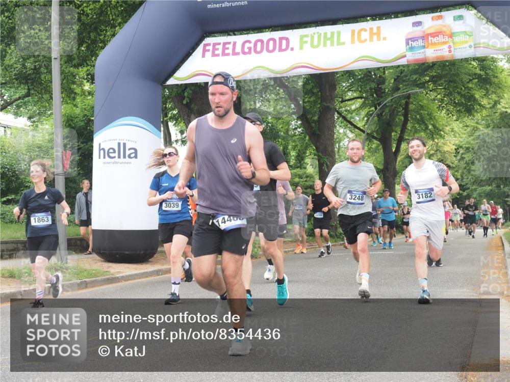 29.06.2025 - hella hamburg halbmarathon KatJ http://msf.ph/oto/8354436 29.06.2025 10:51:35 Zwischen KM18-KM19 1863, 3039, 3182, 3248, 5396, 6100, 7042 meine-sportfotos.de