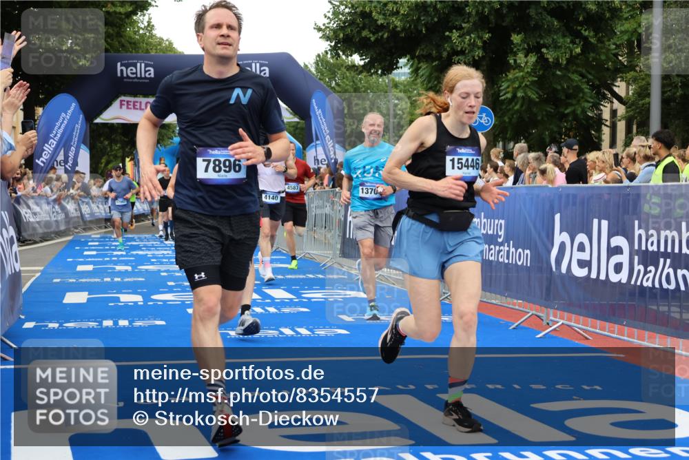 29.06.2025 - hella hamburg halbmarathon Strokosch-Dieckow http://msf.ph/oto/8354557 29.06.2025 10:52:18 Ziel 4140, 4419, 4587, 4837, 5032, 5087, 5482, 6164, 7896, 9074, 9876, 12135, 13015, 13211, 13707, 14300, 15144, 15275, 15446, 16003, 16591, 17130, 17773, 17997, 18475 meine-sportfotos.de
