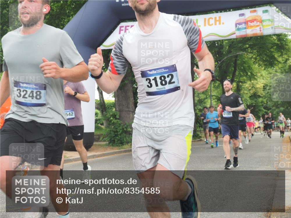 29.06.2025 - hella hamburg halbmarathon KatJ http://msf.ph/oto/8354585 29.06.2025 10:51:36 Zwischen KM18-KM19 1863, 3039, 3182, 3248, 5396, 6100, 7042 meine-sportfotos.de