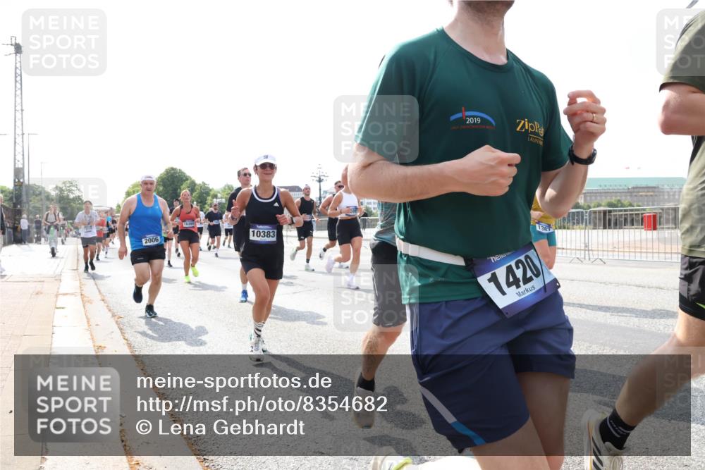 29.06.2025 - hella hamburg halbmarathon Lena Gebhardt http://msf.ph/oto/8354682 29.06.2025 10:01:18 Lombardsbrücke 2006, 18355, 10383, 2019, 1420, 1130, 1387, 1420, 1722, 1724, 1726, 2006, 2091, 2167, 2354, 2363, 2490, 2936, 3199, 3425, 3625, 3663, 3740, 4068, 4238, 4249, 4319, 4322, 4370, 4616, 4649, 4708, 5033, 5547, 5570, 5675, 5870, 6087, 6147, 6281, 0000, 6302, 6487, 6531, 6591, 6714, 6757, 6835, 6921, 6924, 7287, 7658, 7757, 7759, 7761, 7846, 8030, 8045, 8046, 8191, 8255, 8326, 8392, 8691, 8822, 8923, 9124, 9932, 10188, 10271, 10281, 10301, 10383, 10576, 11043, 11465 meine-sportfotos.de