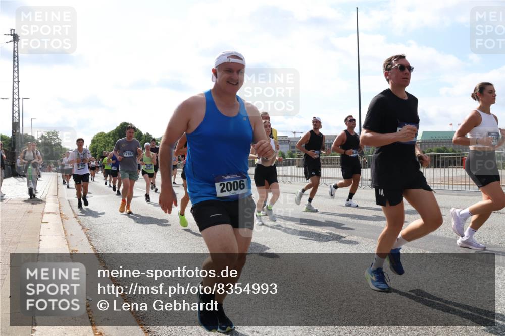 29.06.2025 - hella hamburg halbmarathon Lena Gebhardt http://msf.ph/oto/8354993 29.06.2025 10:01:20 Lombardsbrücke 17387, 2091, 2006, 1130, 1329, 1387, 1420, 1722, 1724, 1726, 2006, 2091, 2167, 2354, 2363, 2490, 2591, 2936, 3199, 3425, 3625, 3663, 3740, 4068, 4238, 4249, 4319, 4322, 4370, 4649, 4663, 4708, 5033, 5547, 5570, 5675, 5870, 6087, 6147, 6281, 0000, 6302, 6487, 6531, 6591, 6835, 6921, 6924, 7287, 7658, 7757, 7759, 7761, 7846, 8030, 8045, 8046, 8191, 8255, 8326, 8392, 8691, 8822, 9932, 10188, 10271, 10281, 10301, 10383, 10576, 11043, 11465 meine-sportfotos.de