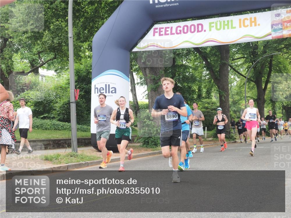 29.06.2025 - hella hamburg halbmarathon KatJ http://msf.ph/oto/8355010 29.06.2025 10:51:39 Zwischen KM18-KM19 1863, 3039, 3182, 3248, 6100, 6174 meine-sportfotos.de