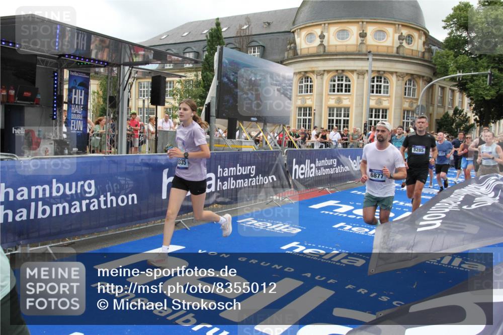 29.06.2025 - hella hamburg halbmarathon Michael Strokosch http://msf.ph/oto/8355012 29.06.2025 10:53:51 Ziel 1422, 1706, 1870, 2082, 2518, 5607, 6260, 6877, 7177, 8285, 8335, 9922, 10529, 10891, 12413, 14026, 14702, 14818, 15502, 16538, 17740, 18249, 18418, 18487, 18514, 18759, 18915, 19177 meine-sportfotos.de