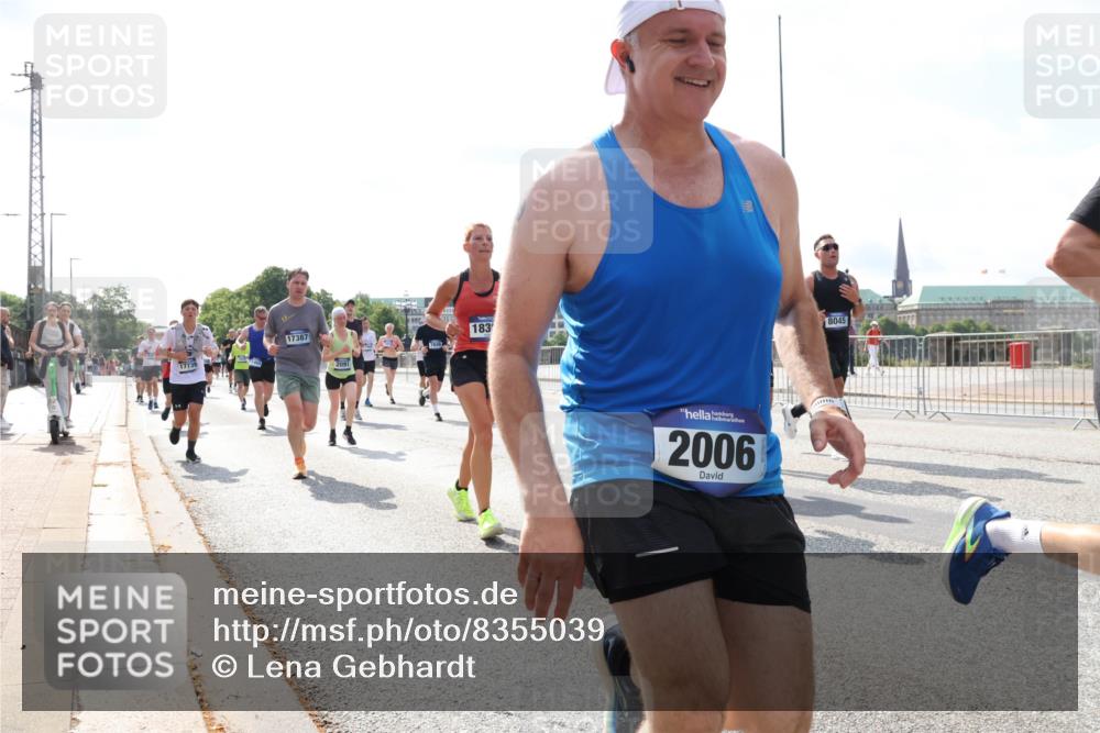 29.06.2025 - hella hamburg halbmarathon Lena Gebhardt http://msf.ph/oto/8355039 29.06.2025 10:01:20 Lombardsbrücke 17739, 17387, 2091, 183, 2006, 8045, 1130, 1329, 1387, 1420, 1722, 1724, 1726, 2006, 2091, 2167, 2354, 2363, 2490, 2591, 2936, 3199, 3425, 3625, 3663, 3740, 4068, 4238, 4249, 4319, 4322, 4370, 4649, 4663, 4708, 5033, 5547, 5570, 5675, 5870, 6087, 6147, 6281, 0000, 6302, 6487, 6531, 6591, 6835, 6921, 6924, 7287, 7658, 7757, 7759, 7761, 7846, 8030, 8045, 8046, 8191, 8255, 8326, 8392, 8691, 8822, 9932, 10188, 10271, 10281, 10301, 10383, 10576, 11043, 11465 meine-sportfotos.de